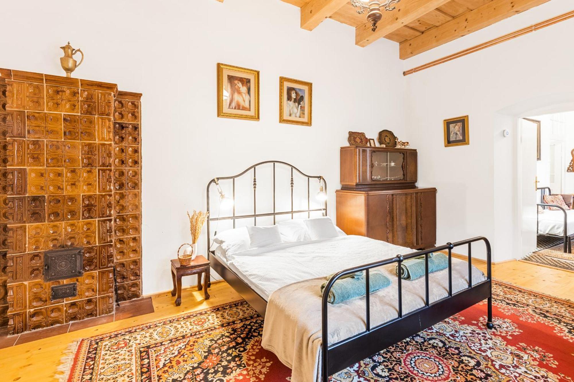 Sovi Dom- Historicke Apartmany Z 19 Storocia, 4Km Od Banskej Stiavnice Svaty Anton Ngoại thất bức ảnh