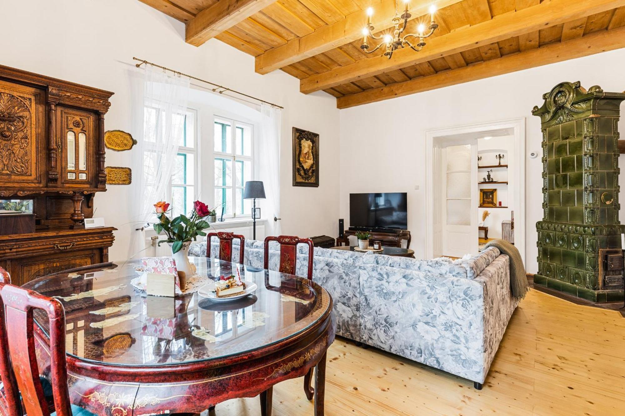 Sovi Dom- Historicke Apartmany Z 19 Storocia, 4Km Od Banskej Stiavnice Svaty Anton Ngoại thất bức ảnh